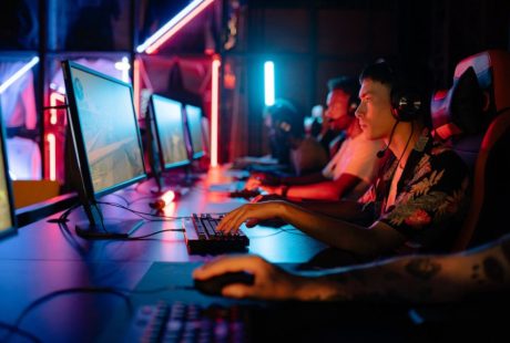 E-Sport ke Olimpiade 2028: 3 Cabang Game Resmi Diumumkan – Atlet Gaming Kini Latihan Fisik Lebih Keras dari Atlet Lari?